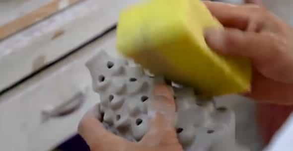 Cleaning process of ceramic Christmas tree