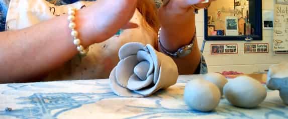 Making ceramic flower scound layer