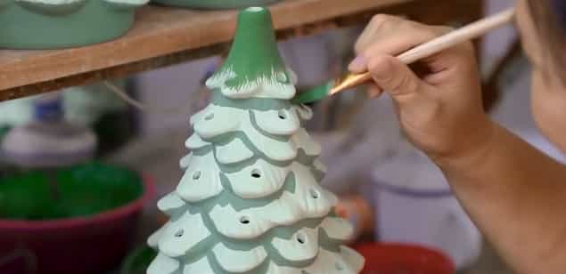 Paint over ceramic Christmas tree