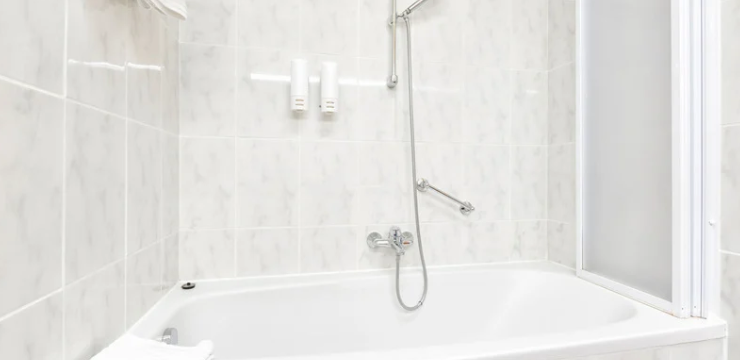 How to Clean Ceramic Tub Tile